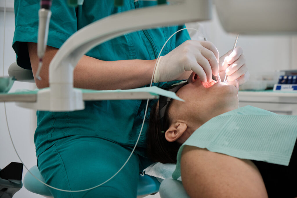 pulizia dentale trattamento parodontite